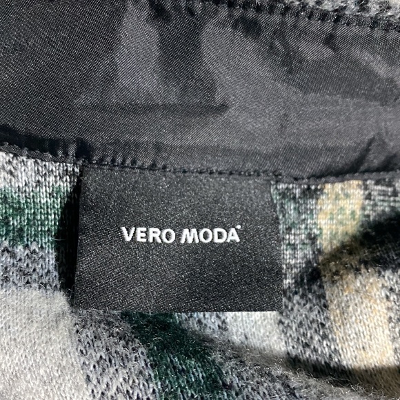 Vero Moda Shacket - Picture 3 of 4